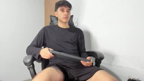 Leo Jones online show from October 24, 6:21 am