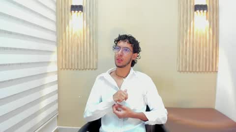 Snapshot of leo_sanz6 chatting on June 4, 12:22 pm LEO online show from June 4, 12:22 pm