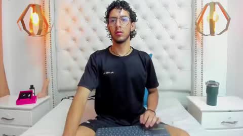 Snapshot of leo_sanz6 chatting on June 23, 12:25 pm LEO online show from June 23, 12:25 pm