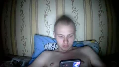 Snapshot of leo_timm chatting on June 5, 9:53 pm leo_timm online show from June 5, 9:53 pm