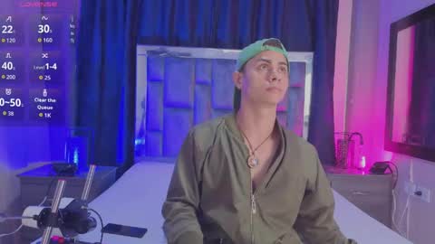 leomonnroe online show from April 7, 7:25 pm