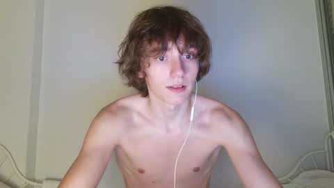 Leon online show from April 7, 9:15 pm