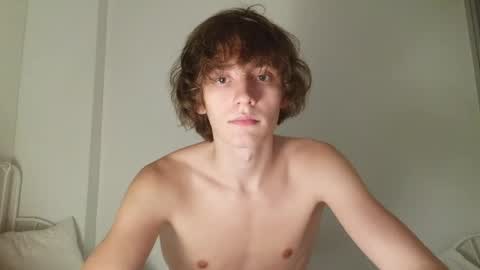 Leon online show from April 16, 9:50 pm