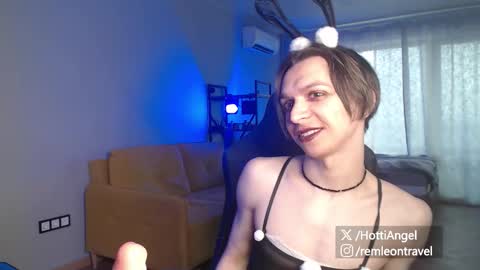Snapshot of leon_yuugen chatting on March 18, 1:58 pm Leon online show from March 18, 1:58 pm