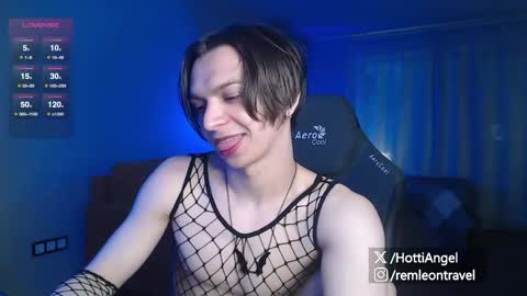Snapshot of leon_yuugen chatting on April 22, 4:41 pm Leon online show from April 22, 4:41 pm