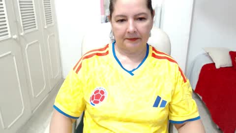 Snapshot of leonela_69 chatting on June 18, 9:14 am leonela online show from June 18, 9:14 am
