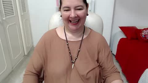 Snapshot of leonela_69 chatting on June 26, 11:42 pm leonela online show from June 26, 11:42 pm