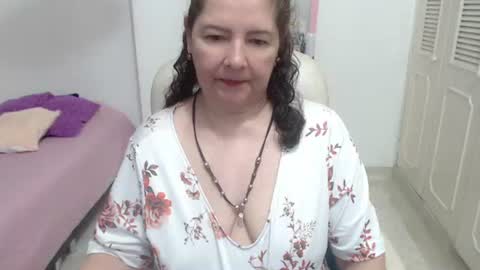 Snapshot of leonela_69 chatting on July 1, 9:22 am leonela online show from July 1, 9:22 am