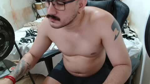 Snapshot of leonino231 chatting on June 21, 3:47 pm leonino231 online show from June 21, 3:47 pm