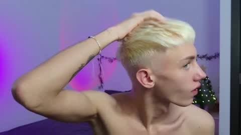 leonlure online show from December 15, 8:13 pm