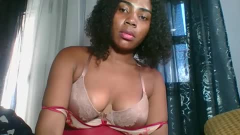 Snapshot of leonnida chatting on April 3, 9:40 am leonnida online show from April 3, 9:40 am