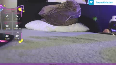 Snapshot of leonsatisfaction chatting on December 2, 6:58 pm Leon Robertson online show from December 2, 6:58 pm