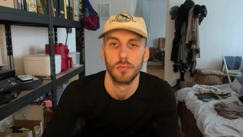 Leon online show from January 19, 2:54 pm