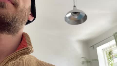 Leon online show from April 22, 9:22 am