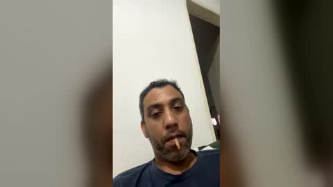 leozinhooo12 online show from March 7, 5:15 am