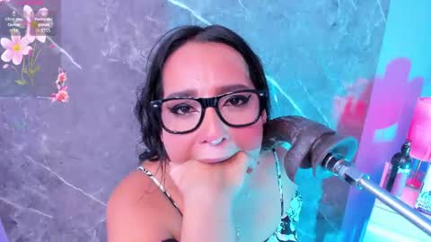 leticia  online show from July 11, 8:22 pm