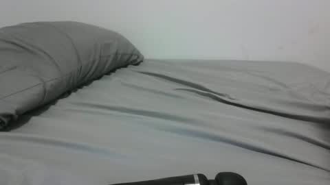 lets_play143 online show from January 2, 8:28 am