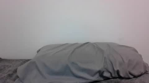 lets_play143 online show from March 26, 4:51 am