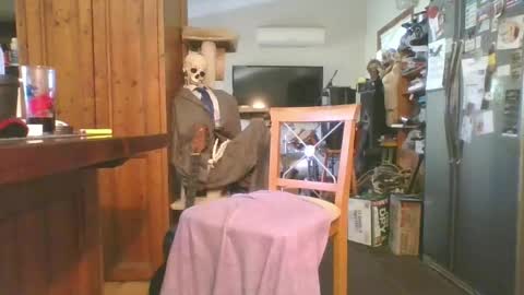 Snapshot of letsrockon chatting on March 24, 4:17 am Lets Rock online show from March 24, 4:17 am