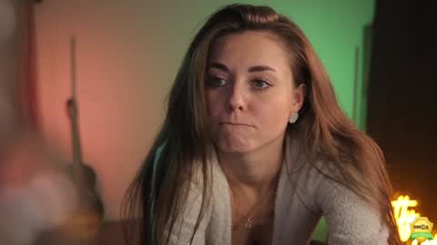 Letty Moa         - IG direct letty moa online show from February 3, 2:53 am