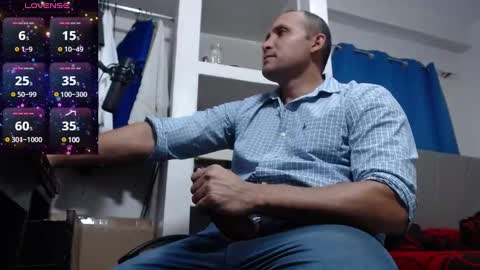 Lewis online show from December 5, 9:17 pm