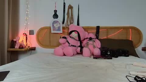Lexa Raven online show from June 17, 9:05 pm