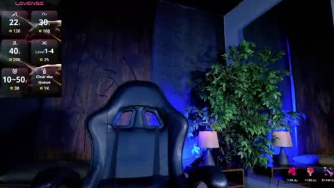 lexavega_ online show from May 19, 10:43 am
