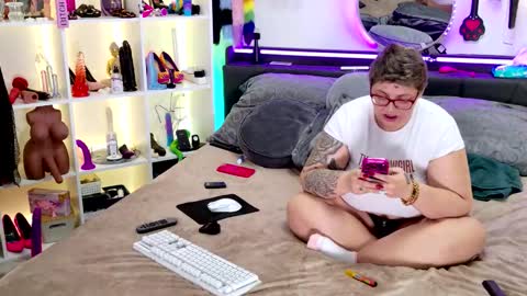 Lexi und Lex online show from February 1, 8:13 am