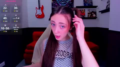 Snapshot of lexi_split chatting on June 24, 2:43 am Lexi GTM2 MonWedThurSatSun 1000am-400pm online show from June 24, 2:43 am