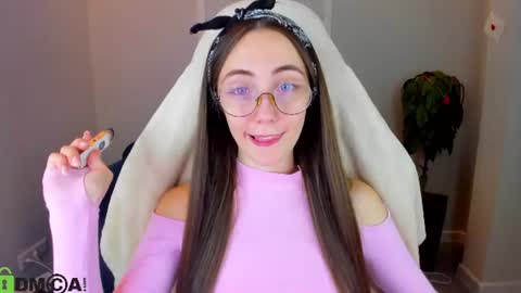 Snapshot of lexi_split chatting on July 12, 1:51 am Lexi GTM2 MonWedThurSatSun 1000am-400pm online show from July 12, 1:51 am