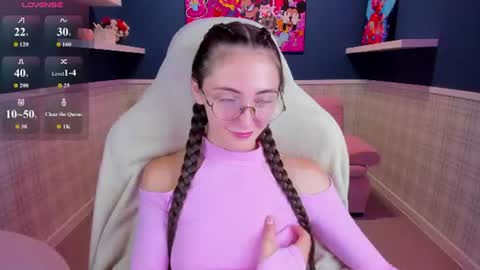 Snapshot of lexi_split chatting on July 14, 2:05 am Lexi GTM2 MonWedThurSatSun 1000am-400pm online show from July 14, 2:05 am