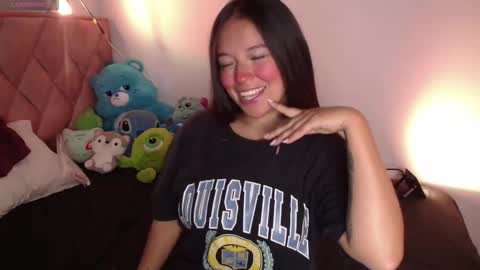 Lexie Thompson   8pm  0000am -5 online show from January 19, 2:15 am