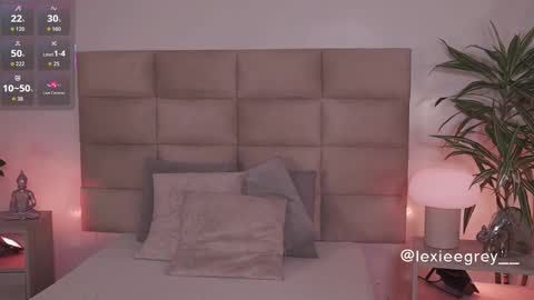 Lexie  online show from March 12, 11:49 am