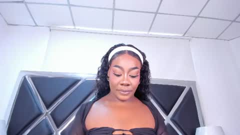 Lexieegrey online show from June 19, 9:29 pm