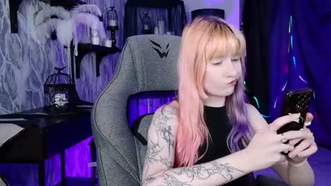 Lexi Wenford NO NUDE GODDESS online show from August 8, 6:59 am