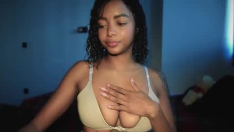 LEXY - Independent account online show from March 24, 10:20 am