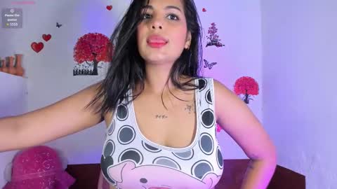 Snapshot of leyacopper chatting on February 12, 1:00 am Leya online show from February 12, 1:00 am