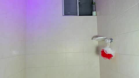 Snapshot of leyacopper chatting on February 27, 11:49 pm Leya online show from February 27, 11:49 pm