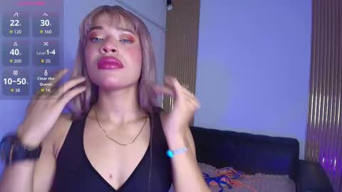 Snapshot of leydi_start_ chatting on February 19, 12:23 pm Leydi online show from February 19, 12:23 pm