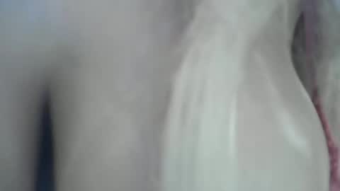 Snapshot of leydiiimelisss chatting on April 24, 12:35 am leydiiimelisss online show from April 24, 12:35 am