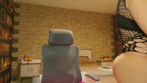 Leyla online show from March 3, 6:52 am