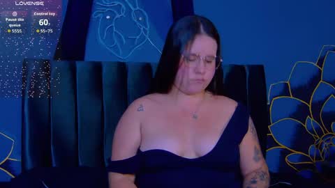 Lia Avalon online show from May 22, 11:38 am