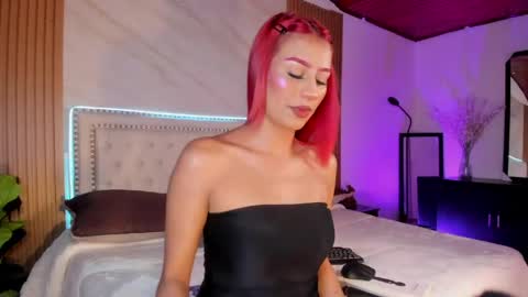 lia_corner online show from June 6, 9:08 pm