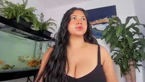 lia_lovelly online show from August 6, 5:26 pm
