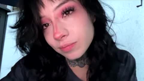 Liaa  online show from February 10, 11:09 pm