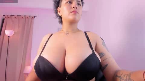 Snapshot of liaamoretzz chatting on February 11, 3:44 am liaa moretzz online show from February 11, 3:44 am