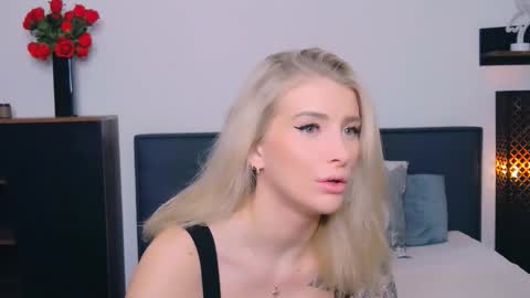 Lia online show from February 24, 1:31 pm