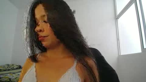 Lia online show from January 8, 4:00 pm
