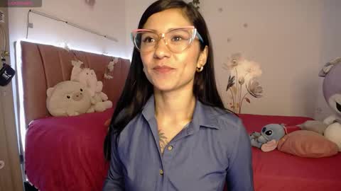 liahdiaz_ online show from March 19, 3:27 pm