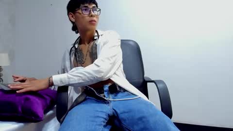 Snapshot of liam_adamms chatting on February 3, 8:25 pm Liam Adamms online show from February 3, 8:25 pm